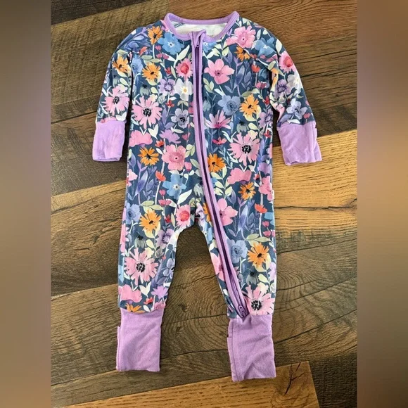 Little Sleepies DUSK BLOOMS Floral
Zippy Footie - Picture 2 of 5